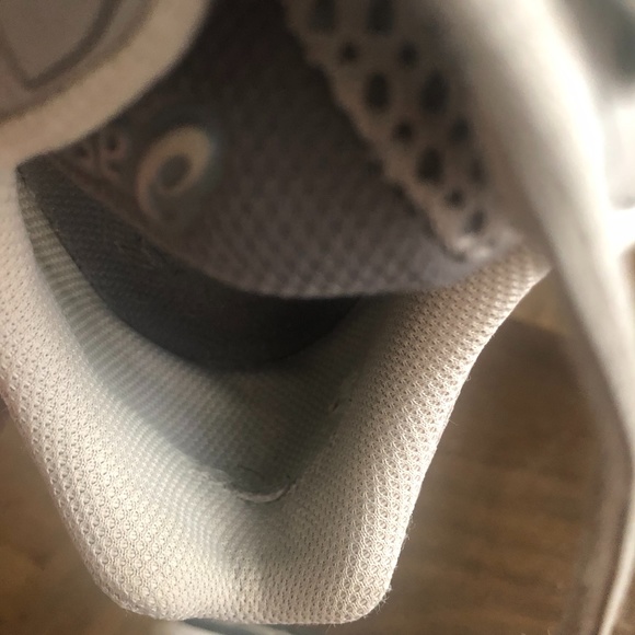 ASICS T5F4N lightweight sneaker silver 11.5 - Picture 6 of 9